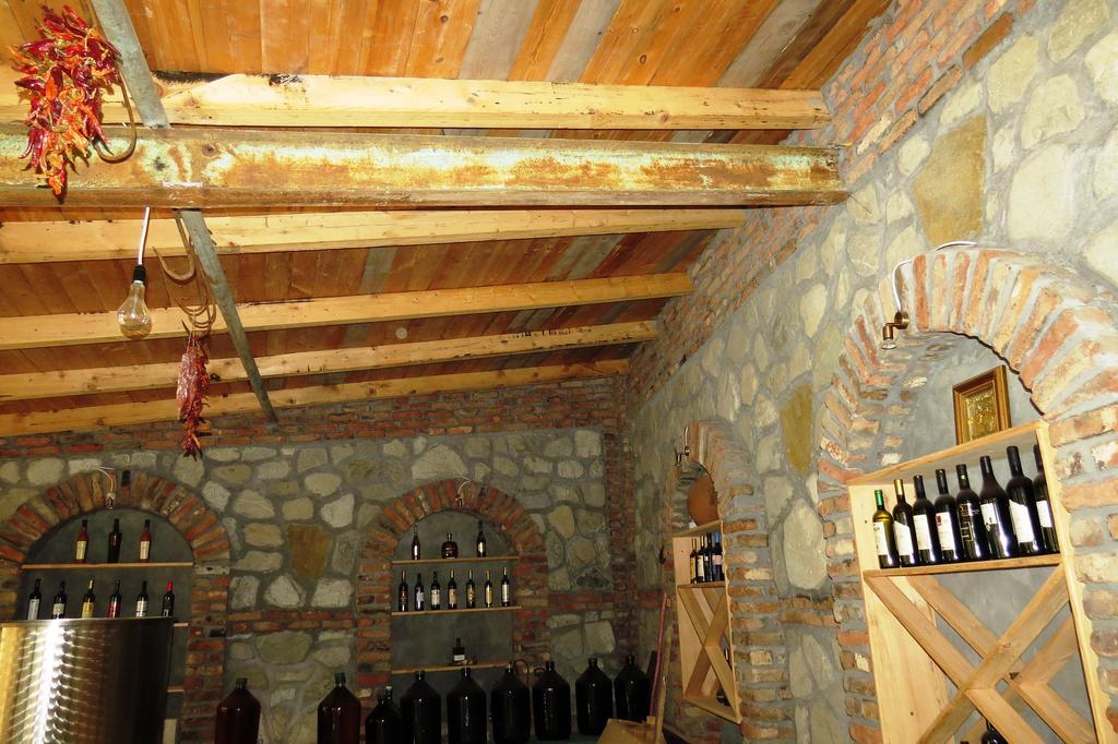 Bucha`s Guest House&Wine Cellar Telavi Esterno foto