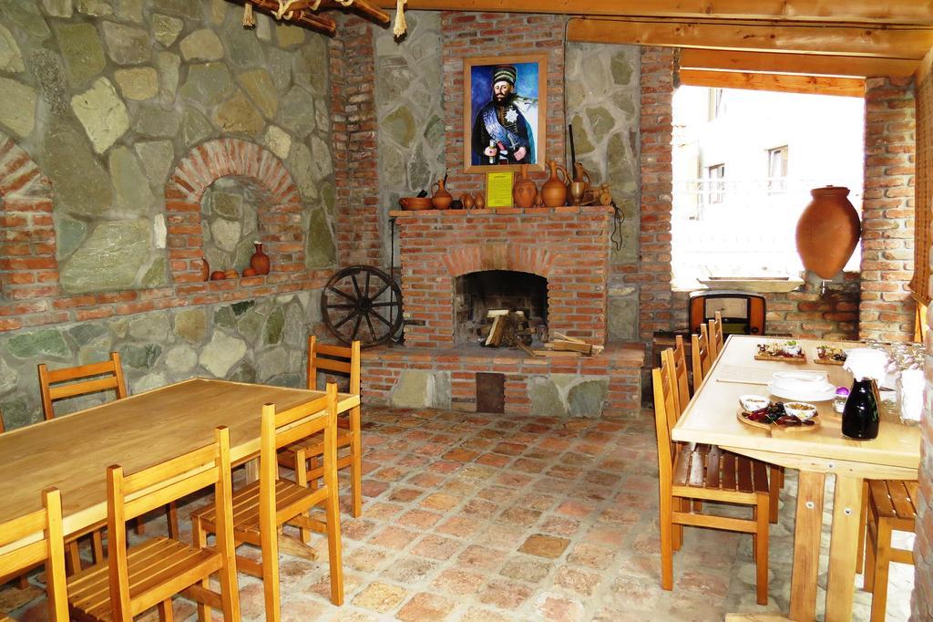 Bucha`s Guest House&Wine Cellar Telavi Esterno foto